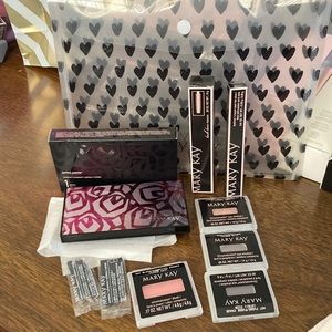 Mary Kay Bundle Gift Set with makeup included!
